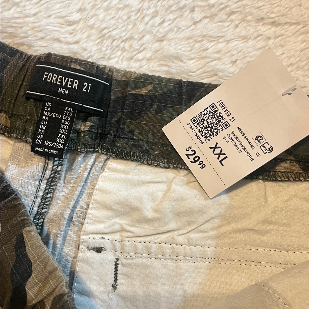Men’s Forever 21 - Picture 2 of 2